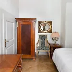 Boutique Bijou De