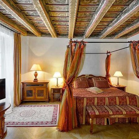 Boutique Bijou De 4*