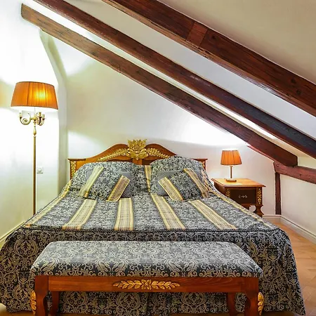 Bijou De Aparthotel 4*