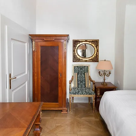 Boutique Bijou De