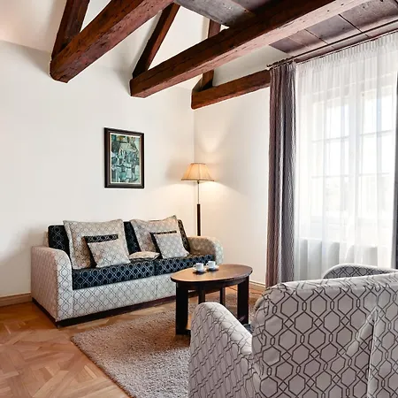Boutique Bijou De 4*