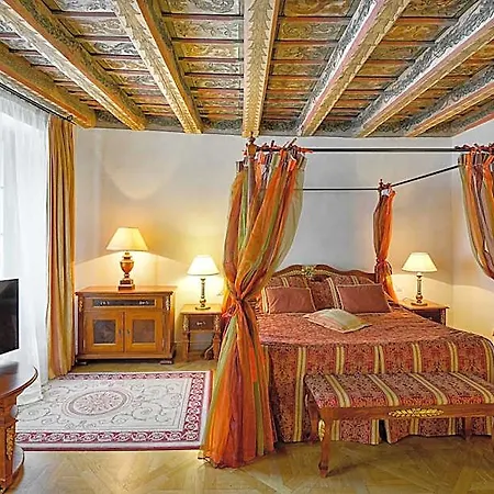 Boutique Bijou De 4*