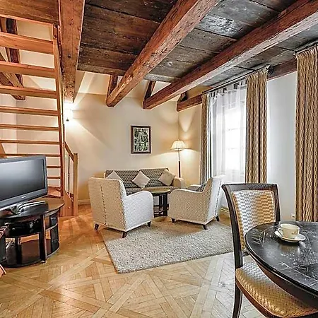 Boutique Bijou De 4*