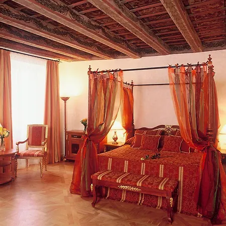 Boutique Bijou De