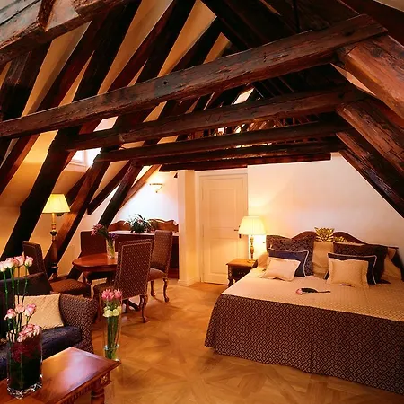 Bijou De 4* Prága
