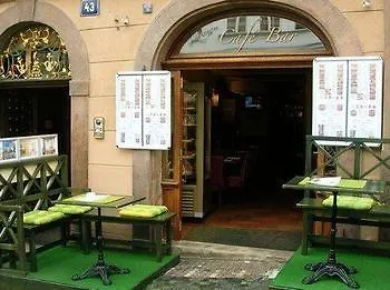 Boutique Bijou De