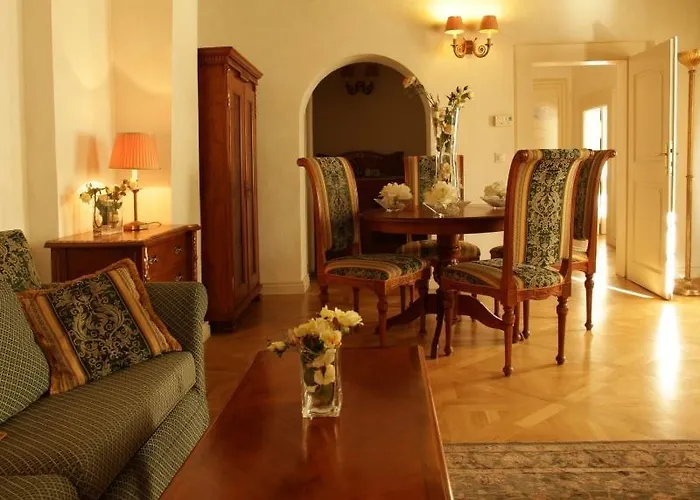 Boutique Bijou De